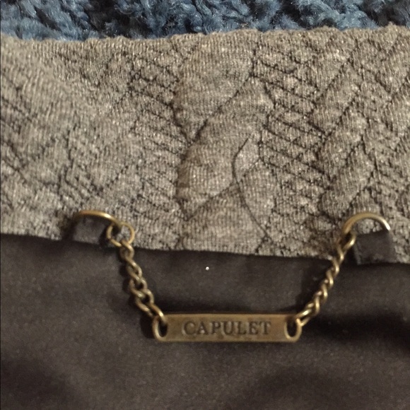 Capulet Jacket - Picture 3 of 4